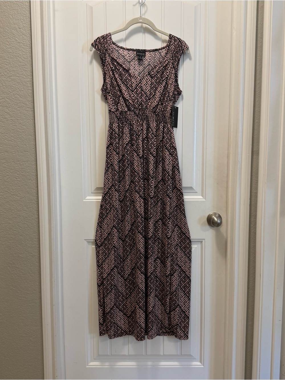 NWT En Focus Studio Geometric Maxi Dress Black Pink Smock Waist Cap Sleeve Sz 6